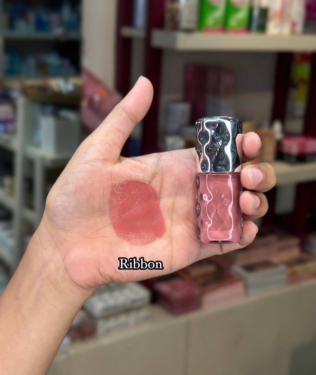 BG VOLUME #04 RIBBON Beauty Glazed Volume Plumping Lip Gloss – 104 RIBBON - Image 1